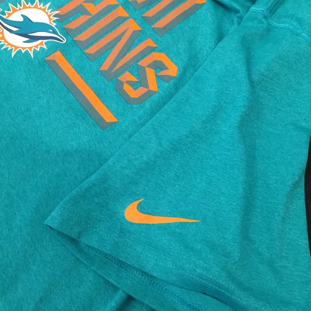 NWOT NIKE Miami Dolphins Dri-Fit T-shirt - Picture 6 of 6